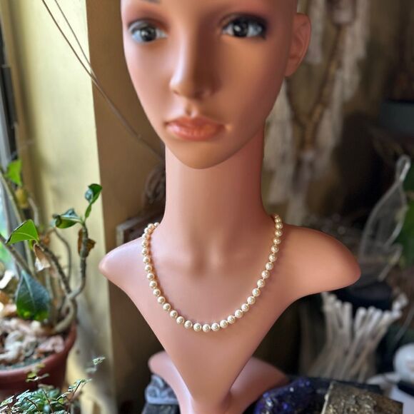 Vintage 70’s Monet Faux Pearl Necklace - Picture 1 of 5